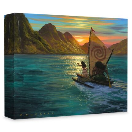 Moana ''Sailing into the Sun'' Gicle on Canvas by Walfrido Garcia Official shopDisney